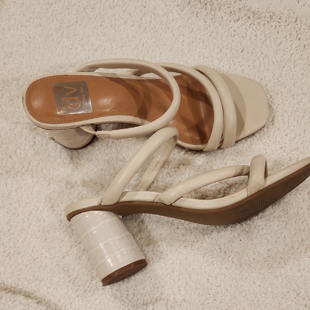 Dolce Vita Cream Strappy Block Heels 3" Sz. 6.5 - NICE